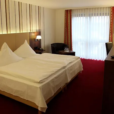 Lobinger Parkhotel & Restaurant Hotel 4*