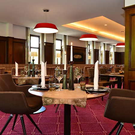 Lobinger Parkhotel & Restaurant 4*
