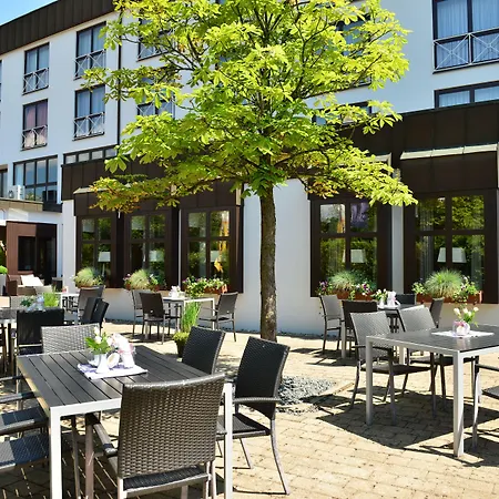 Lobinger Parkhotel & Restaurant غينغن آن در برنتس