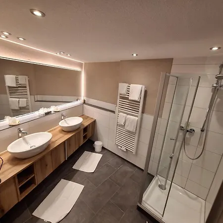 호텔 Lobinger Parkhotel & Restaurant 4*