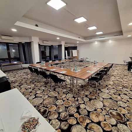 Lobinger Parkhotel & Restaurant 호텔 4*