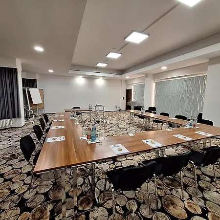 Lobinger Parkhotel & Restaurant 깅엔안데어브렌츠