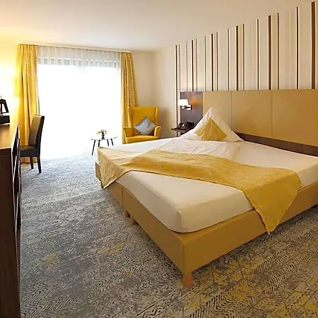 Lobinger Parkhotel & Restaurant 4*