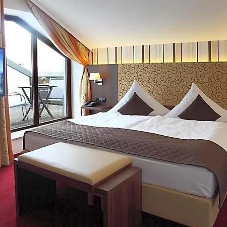 Hotel Lobinger Parkhotel & Restaurant 4*