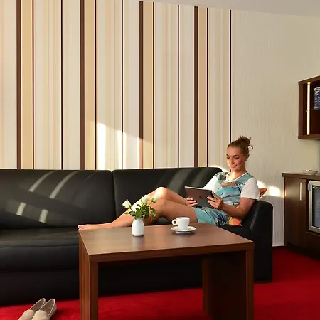 Lobinger Parkhotel & Restaurant Hotel 4*