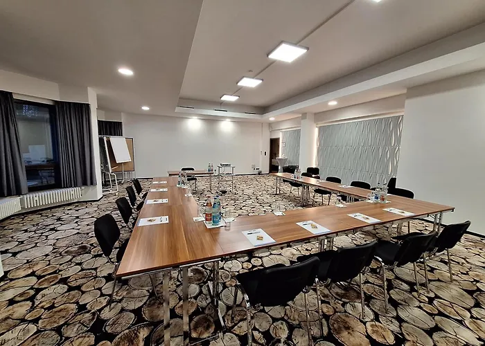 Lobinger Parkhotel & Restaurant 깅엔안데어브렌츠